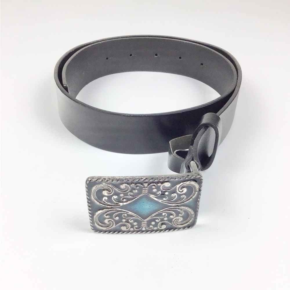 Metal Buckle genuine leather belt.